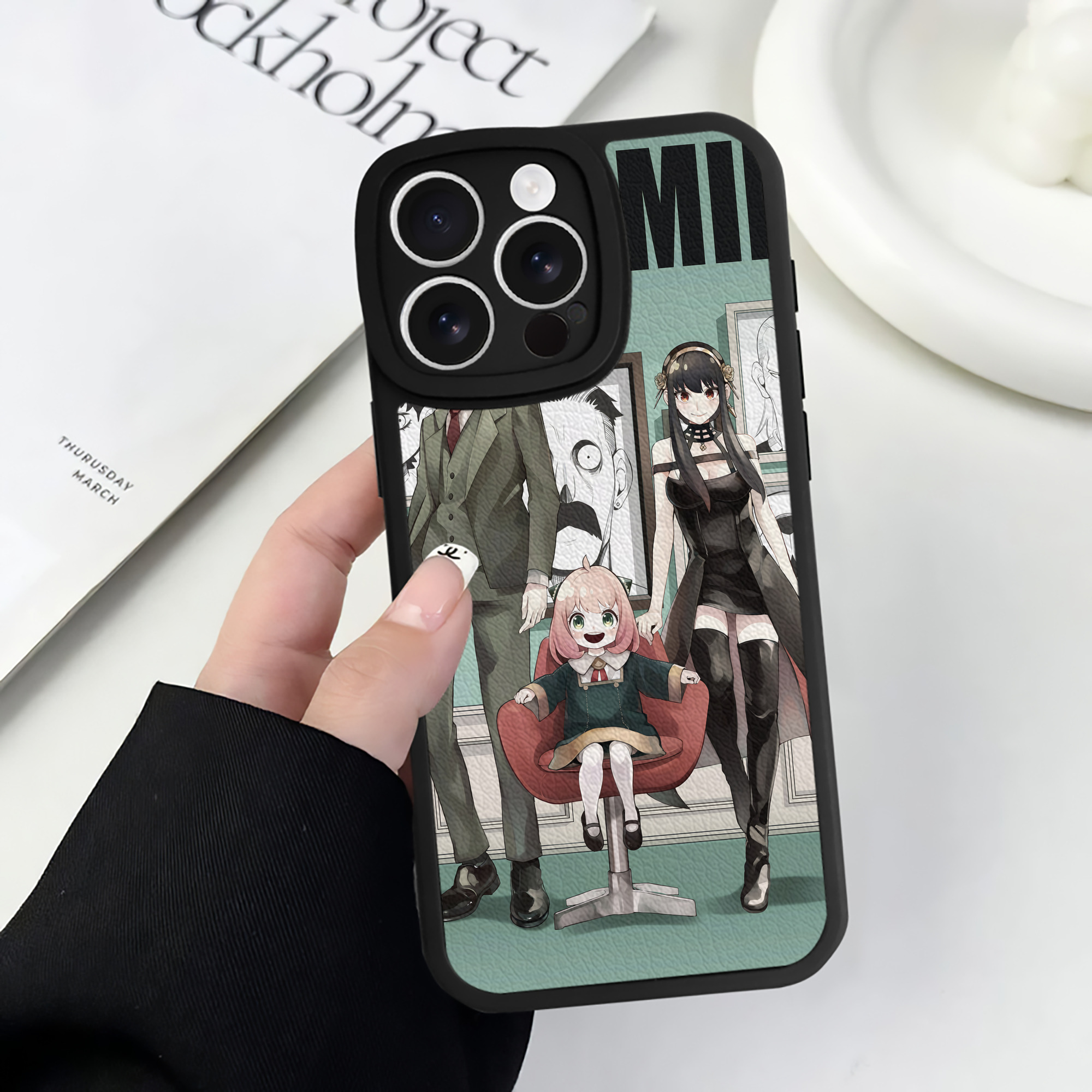（画像用） SPY×FAMILY间谍家家酒 【iPhone 16シリーズ対応】シリコンスマホケース（レザー調） 材質：シリコン